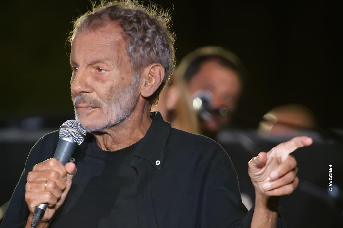 Σταύρος Ξαρχάκος βιογραφικό σήμερα! Η προσωπική ζωή, η ηλικία, το ύψος, η καταγωγή, οι σπουδές, και τα κιλά 2