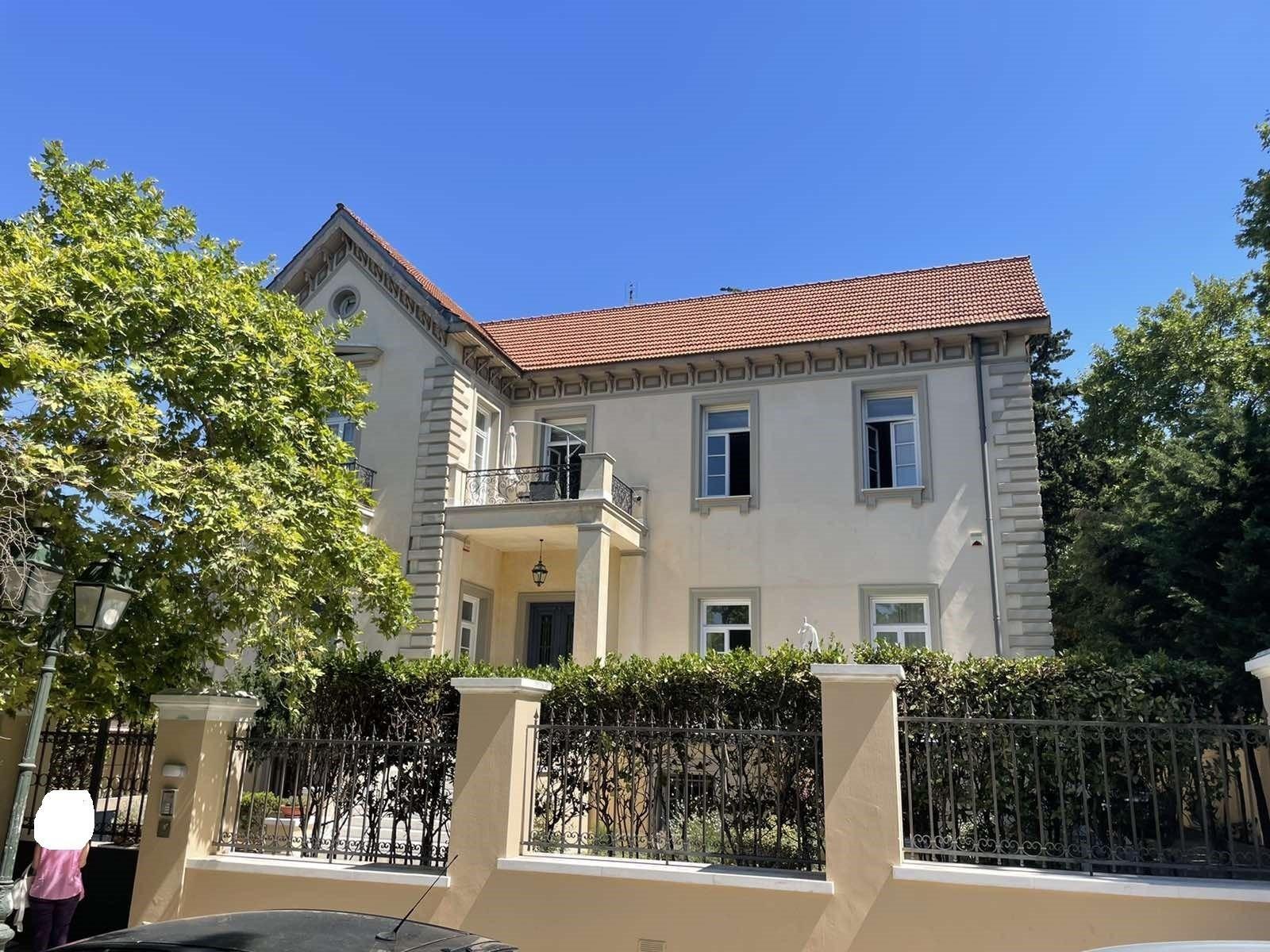 Βόμβα Αυτοί είναι οι διάσημοι που χάνουν τ ακίνητα τους