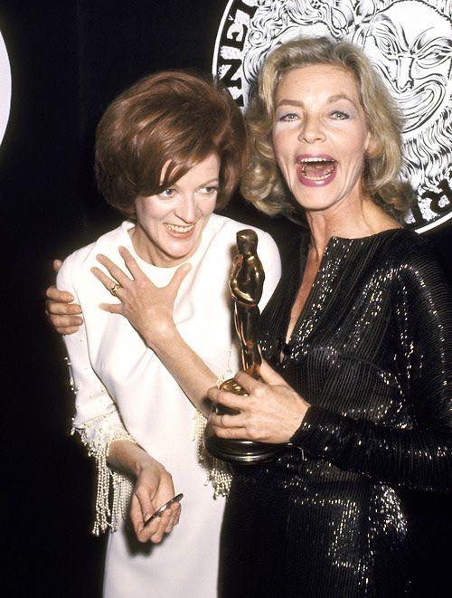 Maggie Smith βιογραφικό: Ηλικία, ταινίες, τα 70 χρόνια λάμψης,ο θάνατος στα 90 της, οι γιοι της! 5