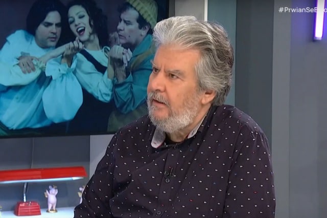 Βασίλης Χαλακατεβάκης βιογραφικό, Ηλικία Τα 20 χρόνια διαφορά 3