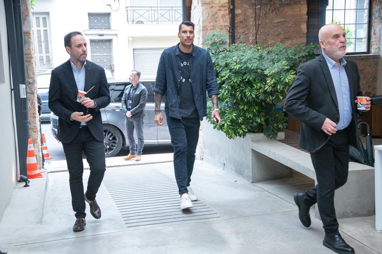 Γιώργος Πρίντεζης βιογραφικό ήλικία ύψος, σύζυγος! Οι τίτλοι, και η αποδοχή του ως ΗΡΩΑ! 133