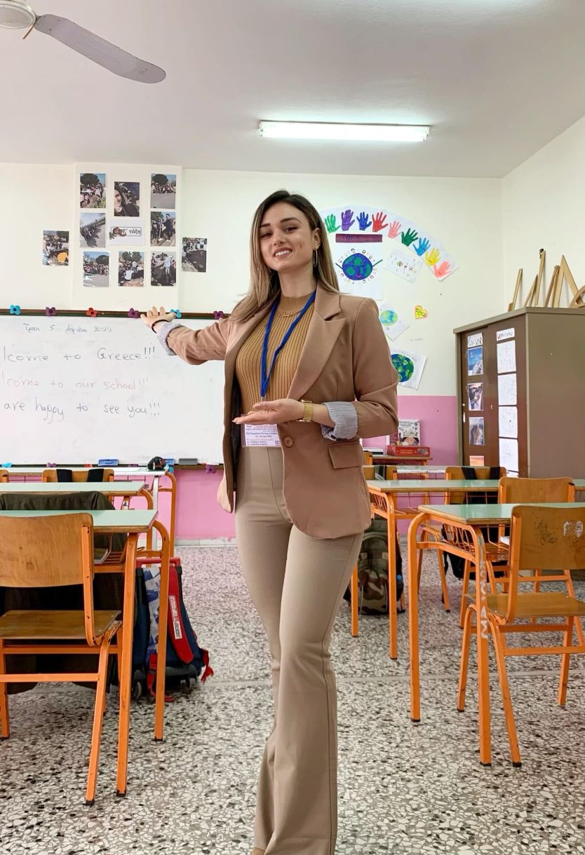 Γιώτα Διαμαντή βιογραφικό ηλικία ύψος καταγωγή! Η δασκάλα με τα...χρυσά μαλλιά στα Φουρνά Ευρυτανίας 9