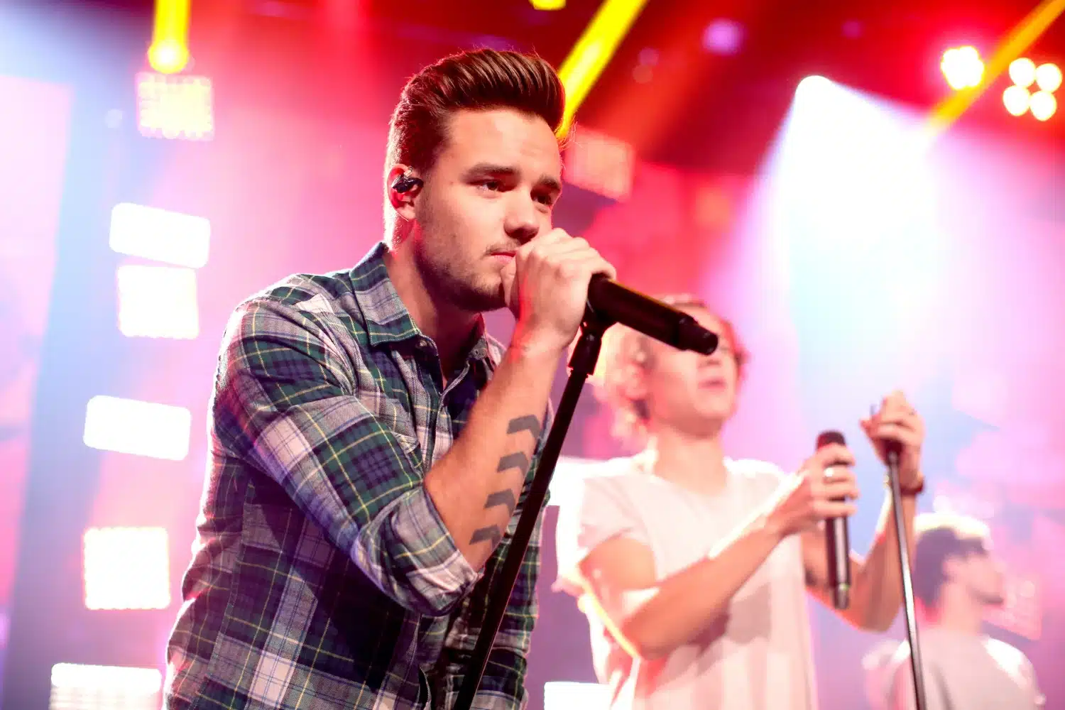Ποιός ηταν ο Liam Payne; Πως πέθανε; μητρική γλώσσα Liam Payne (Αγγλικά) Ψευδώνυμο Payno, Lee, Leeyum Γέννηση 29 Αυγούστου 1993[1]