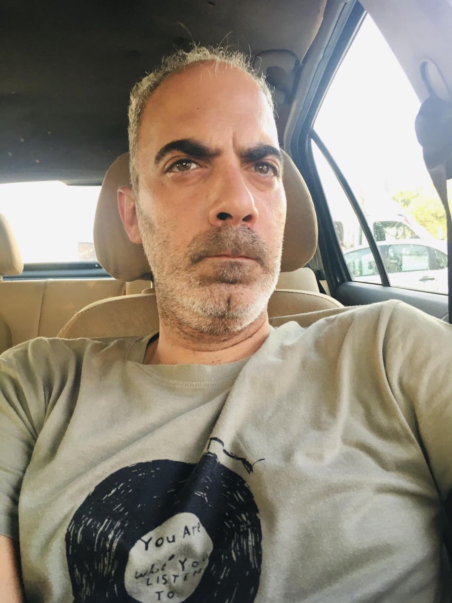 Μανώλης Ρακιντζής: Αυτός είναι ο πλανόδιος μουσικός που αγκάλιασε ο Στάυρος Ξαρχάκος! 7