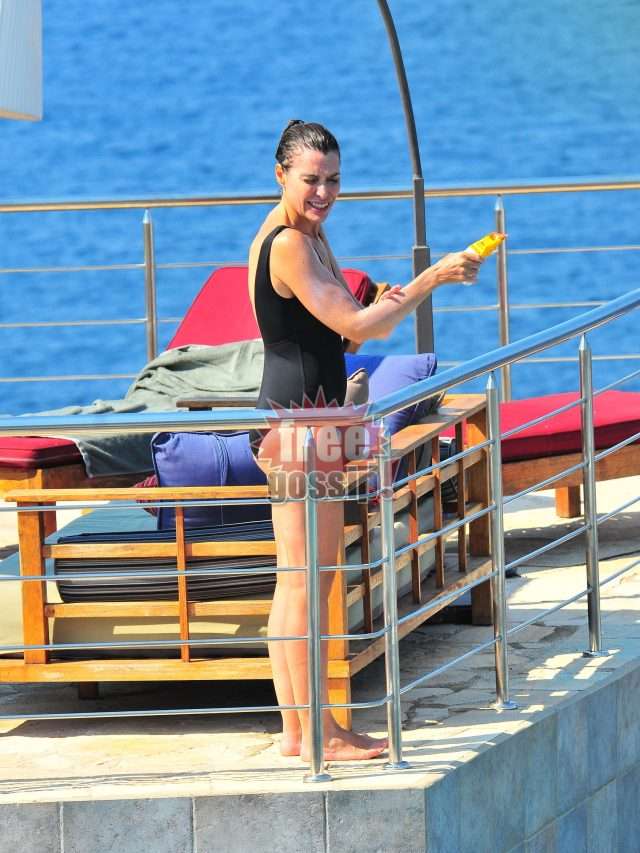 Top paparazzi! Ποια είναι η super διάσημη στη χώρα της που διακοπεύει στην Ελλάδα;