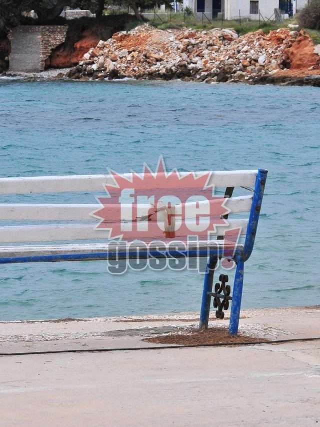 Αφηρημένο Paparazzi! Το παγκάκι με την σπασμένη πλάτη που που κάποιος έδεσε…