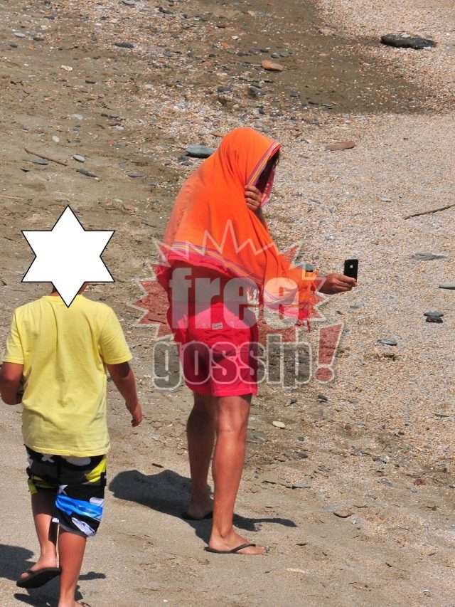 Διάσημοι σε ρόλο…Μουσουλμάνου paparazzo! Μοναδικό!