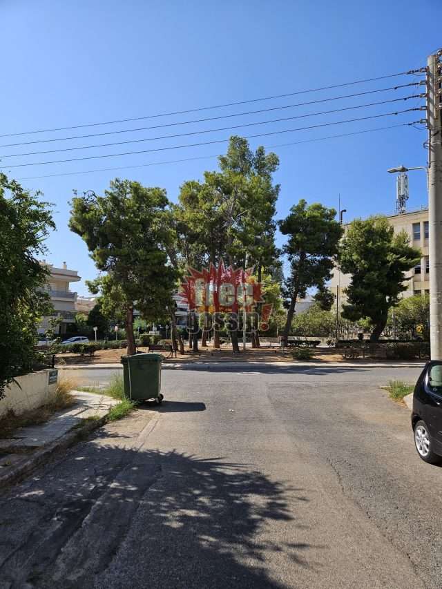Γλυφάδα δρόμοι! Περπατώ εις στο δάσος όταν ο Λύκος δεν είναι δω!..