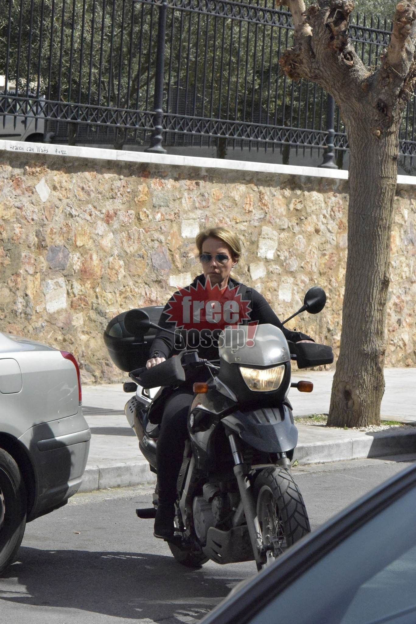 Αποκλειστικό! Η Δανάη Στράτου πάνω στη μεγάλη κυβισμού μηχανή της