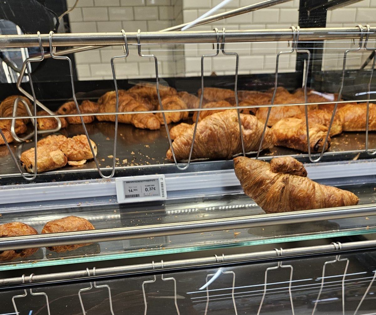 Σούπερ μάρκετ τιμές τώρα! Κρουασάν βουτύρου με 0,37 ευρώ