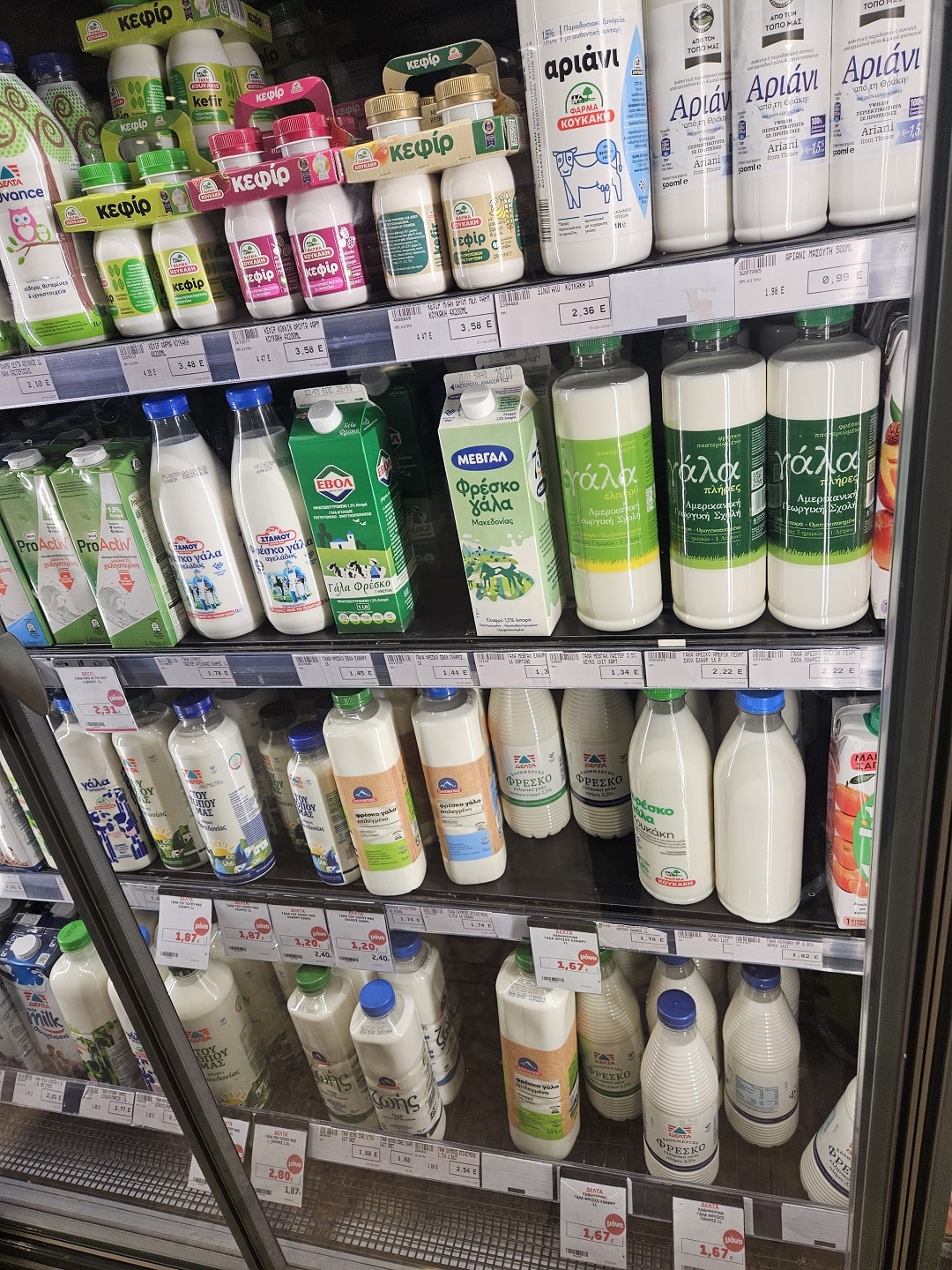 Γάλα η τιμή σήμερα Στο χορό των εκπτώσεων όσα ήταν ακριβότερα Μείον 25 το Όλυμπος